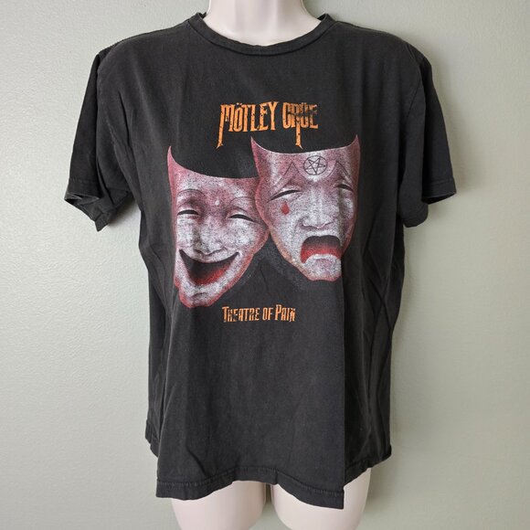 Black Graphic Tee - Short Sleeve - Picture 2 of 6